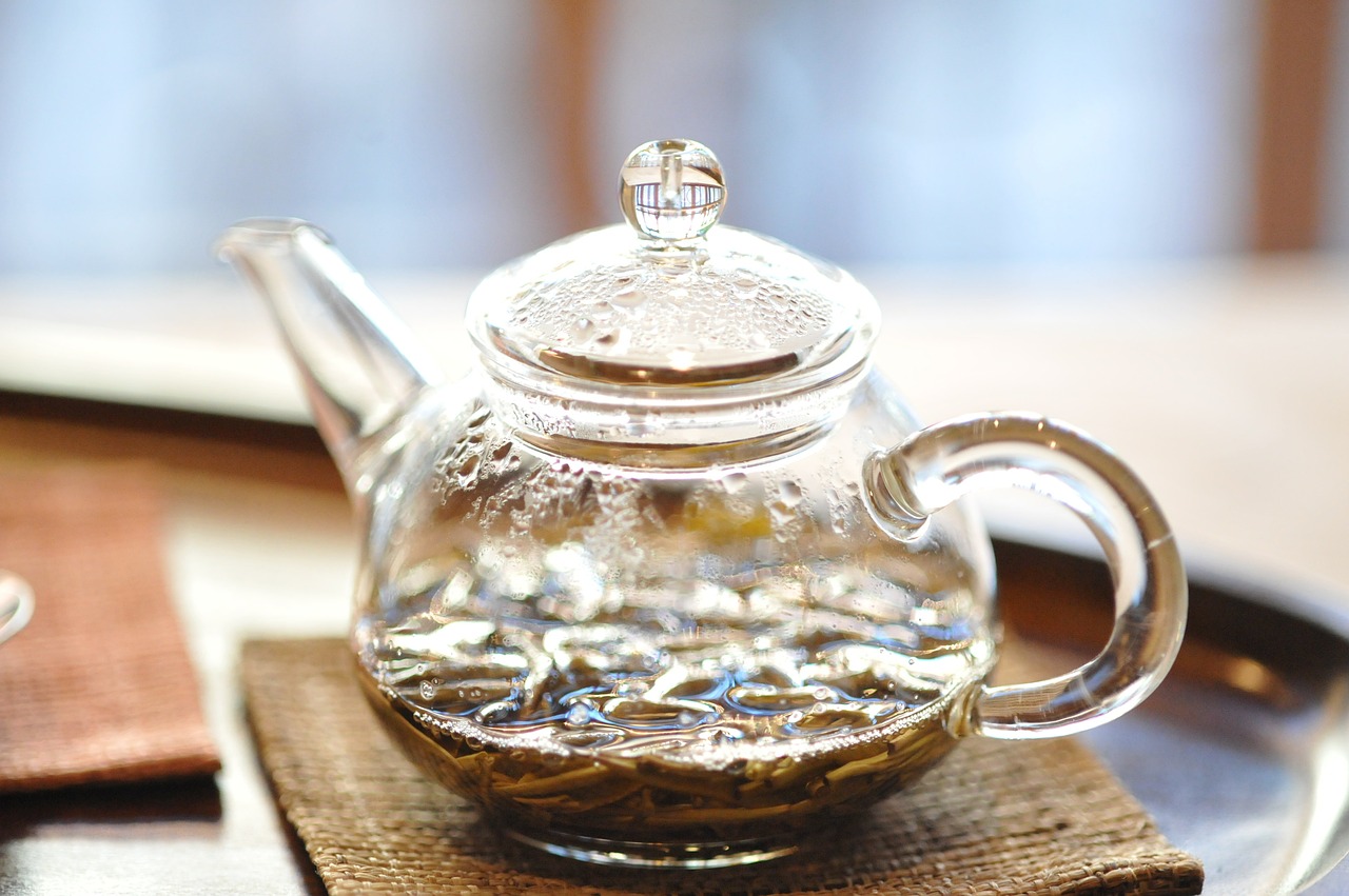 Jasmine Tea: Benefits, Side Effects, and Preparations