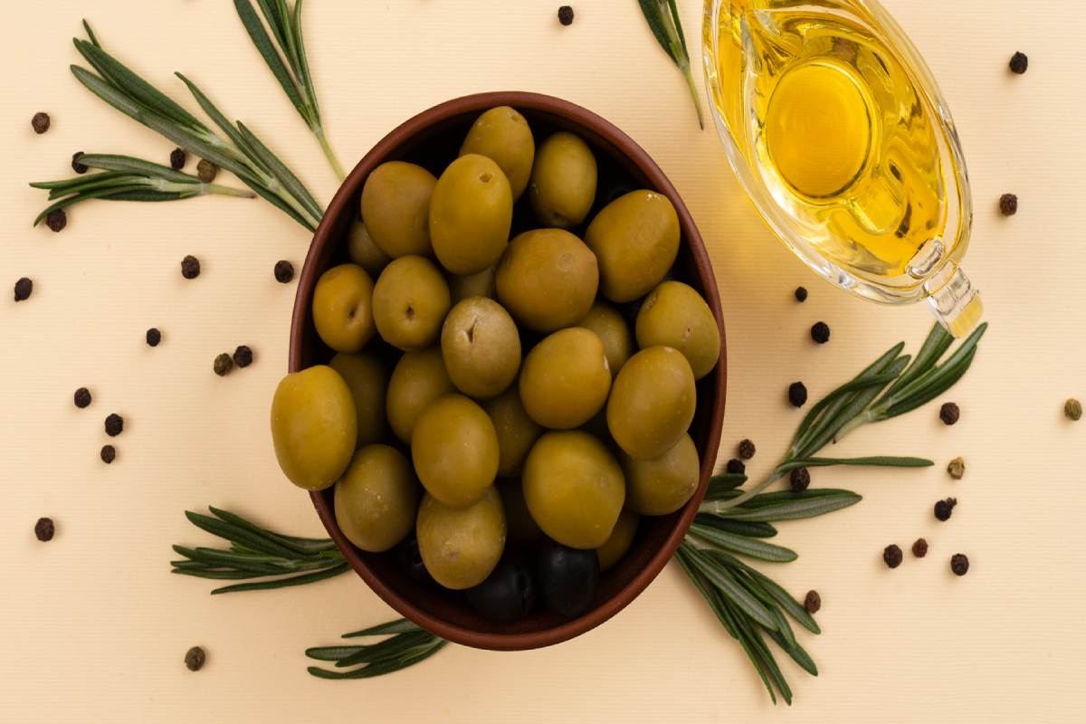 Benefits of Eating Spanish Olives – 2023