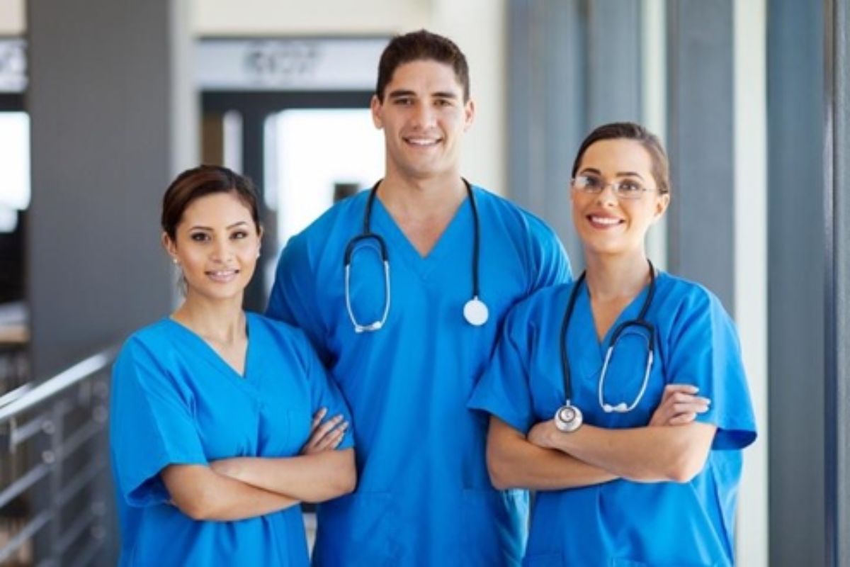 Essential Nursing Uniform Guidelines – 2024