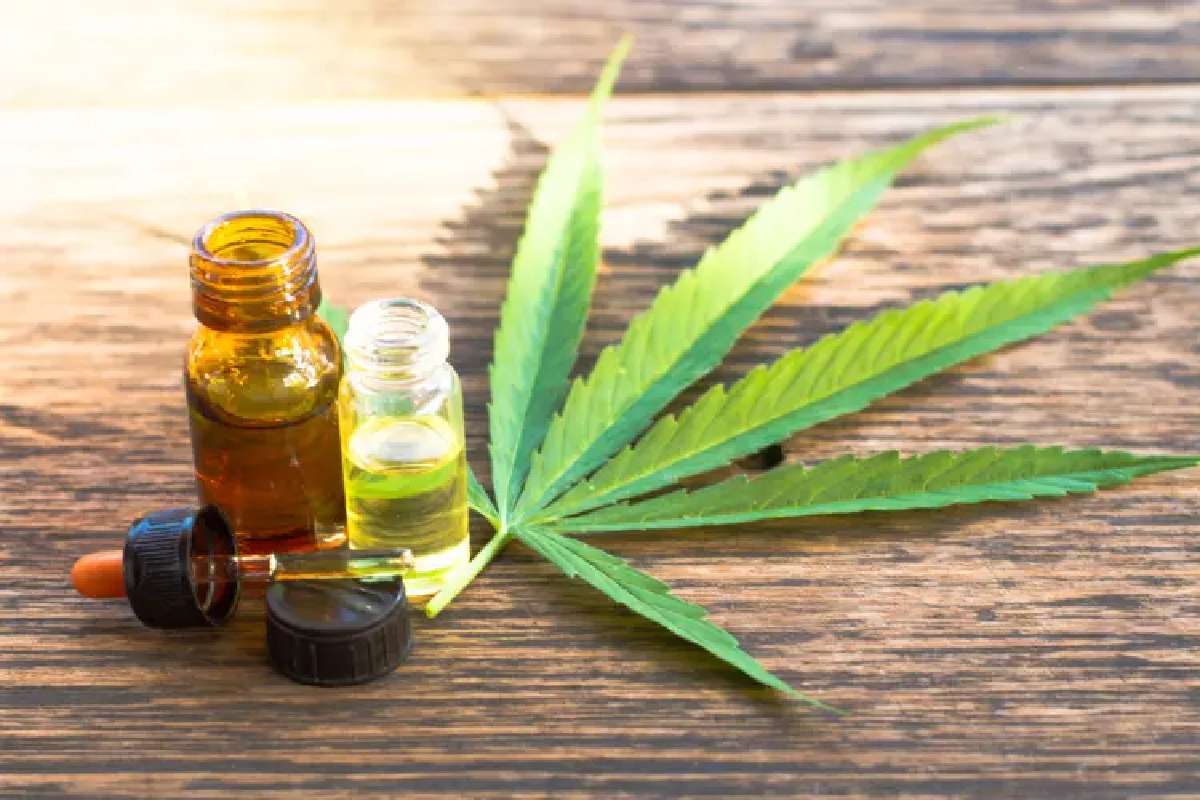 Can You Mix Weed Oil And CBD? – 2023