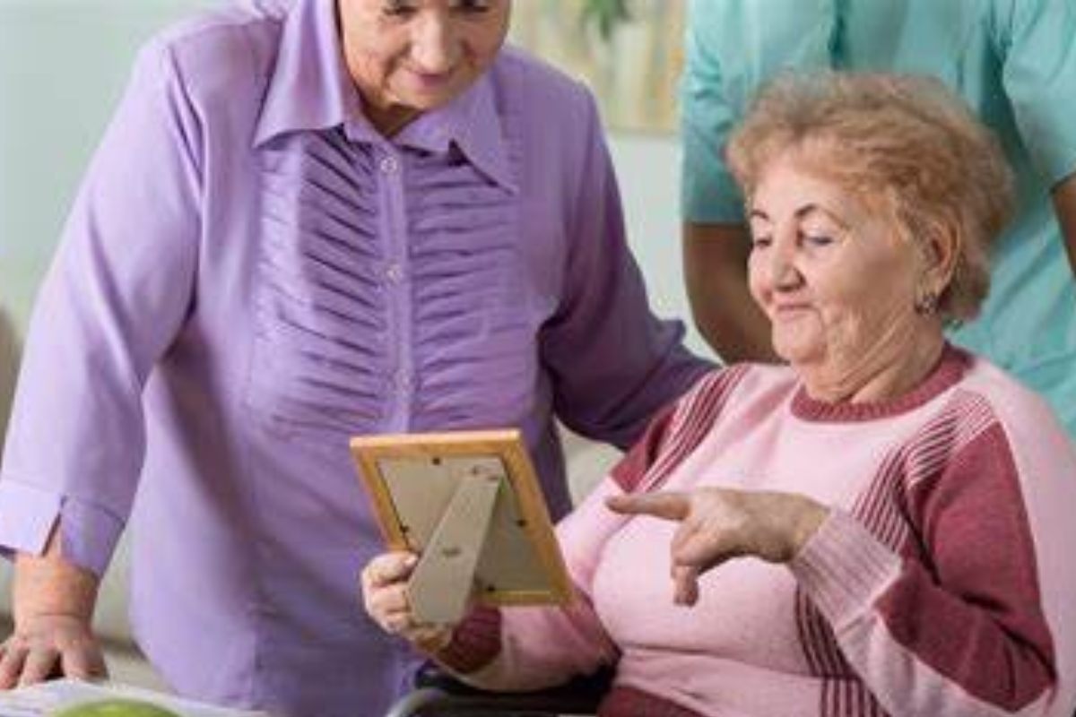 How Memory Care Programs In Retirement Homes Help – 2024