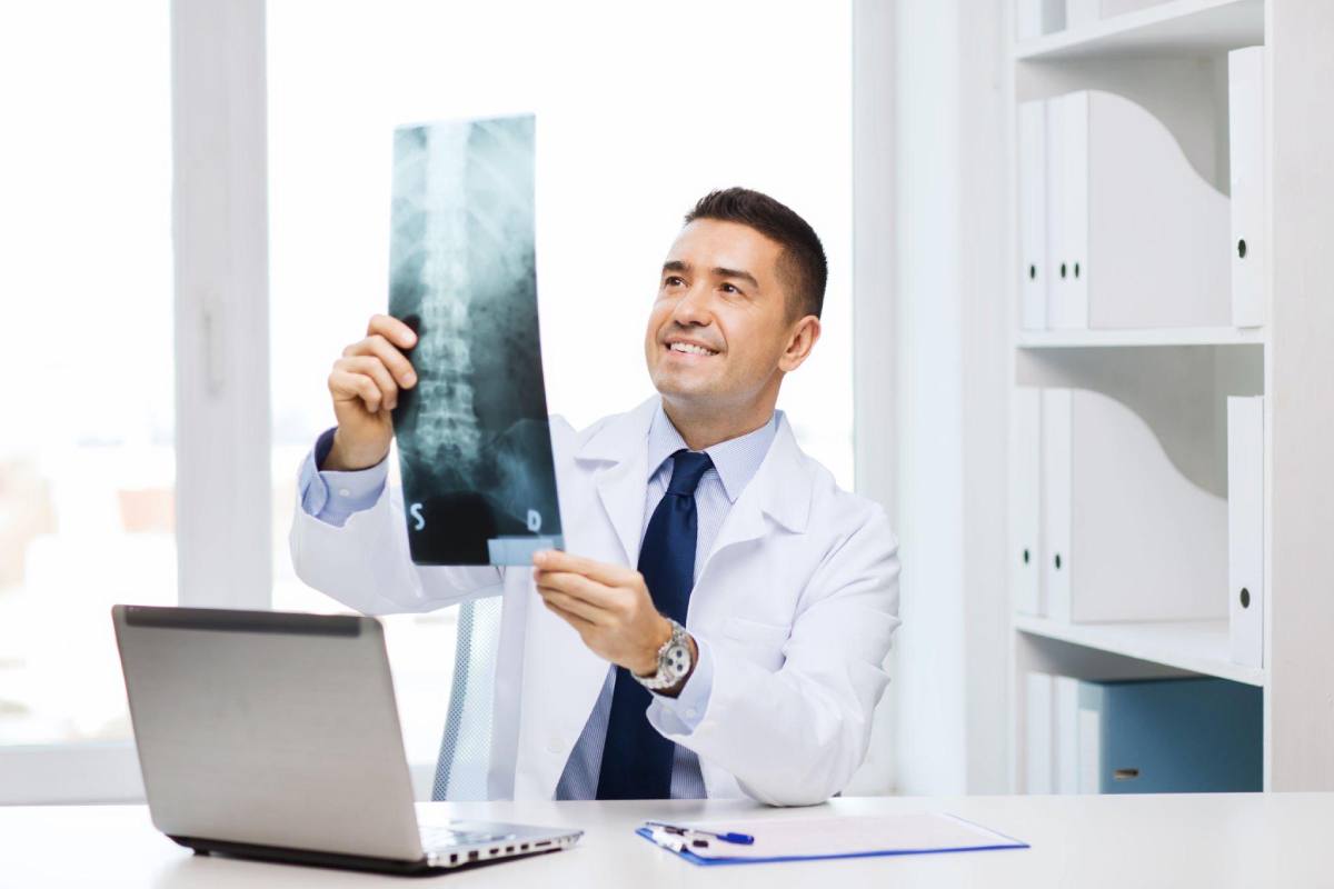 Reasons Why You Should Visit An Orthopedic Doctor – 2023