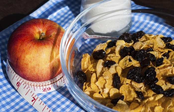 The Role of Exercise and Other Diet Modifications When Adding Raisins to the Diet